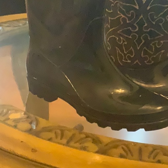 Rain boots - Picture 3 of 4